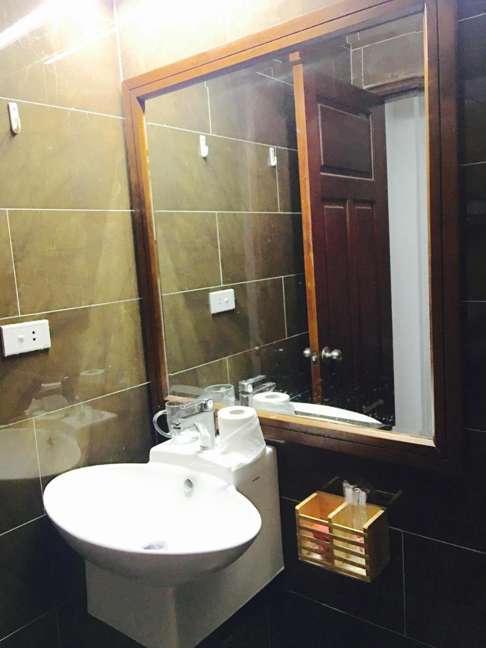 Awa Downtown Hostel Hanoi Exterior foto